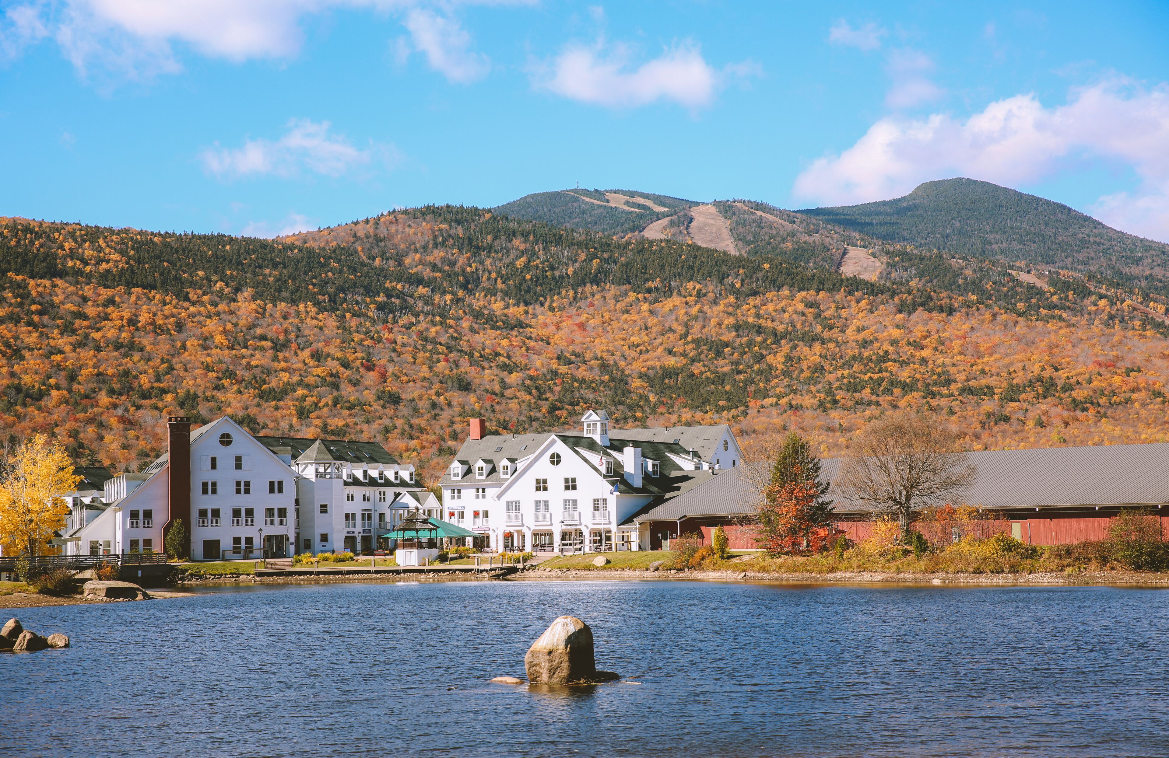Cochran Pond, Waterville Valley, Autumn in New Hampshire
