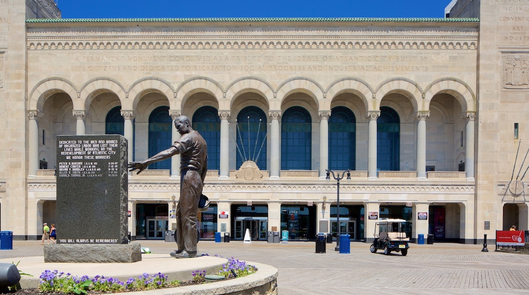 Boardwalk Hall caratteristiche di architettura d\'epoca, monumento e statua o scultura