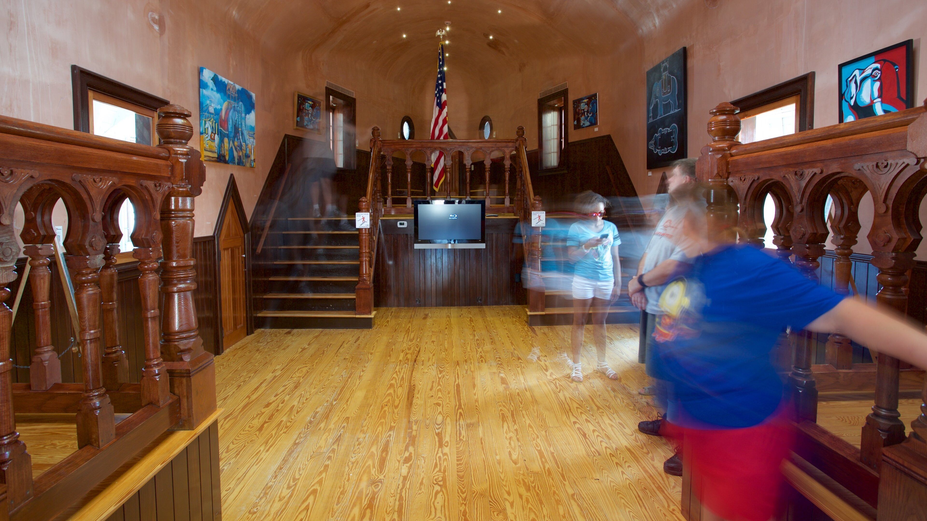 Lucy the Elephant ofreciendo vistas interiores