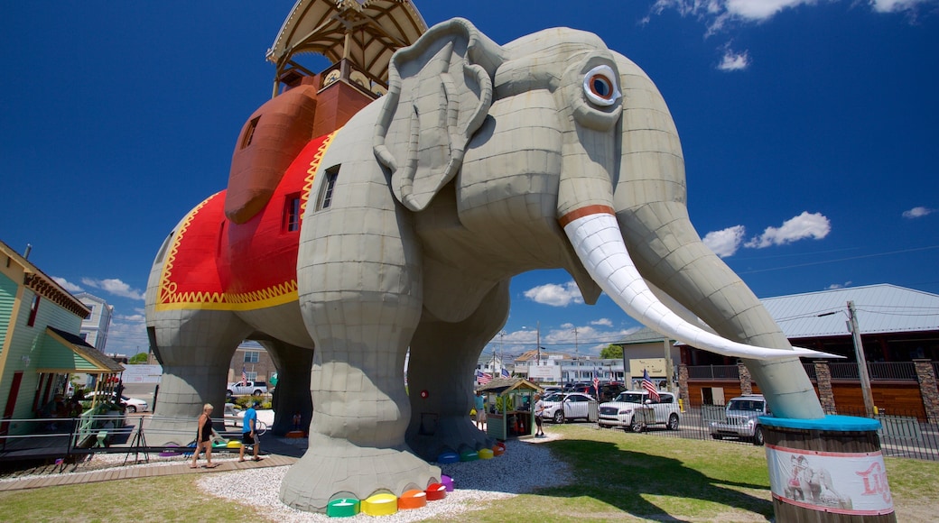 Lucy the Elephant showing outdoor art