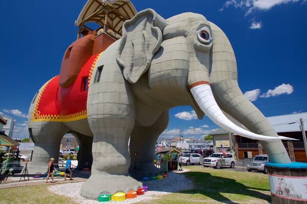 Lucy the Elephant mit einem Outdoor-Kunst