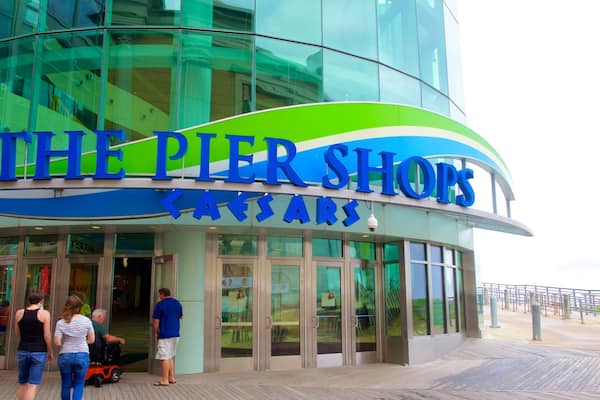 Pier Shops at Caesars mostrando compras, vistas de la ciudad y una ciudad