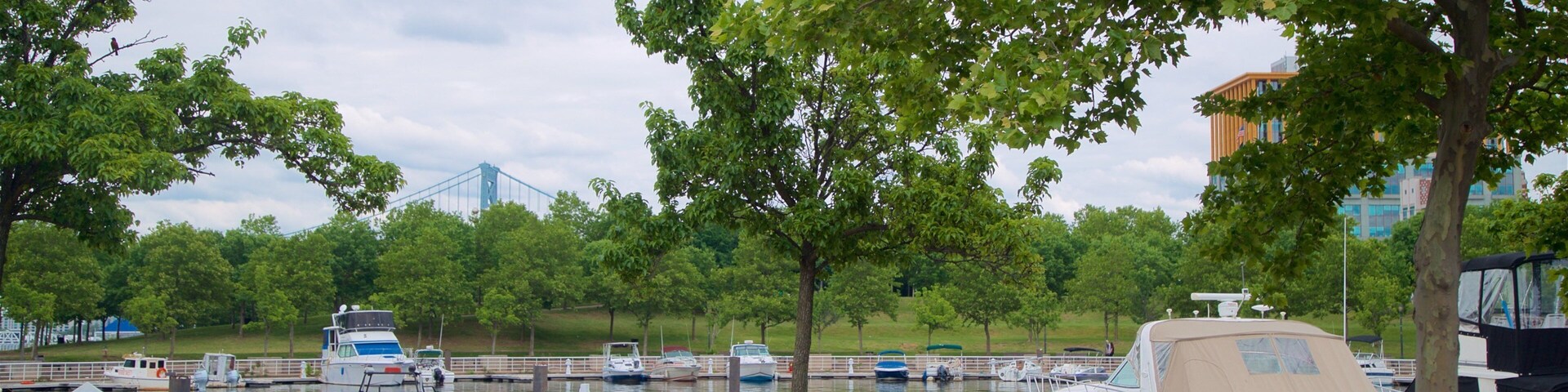 Wiggins Park and Marina que inclui uma baía ou porto