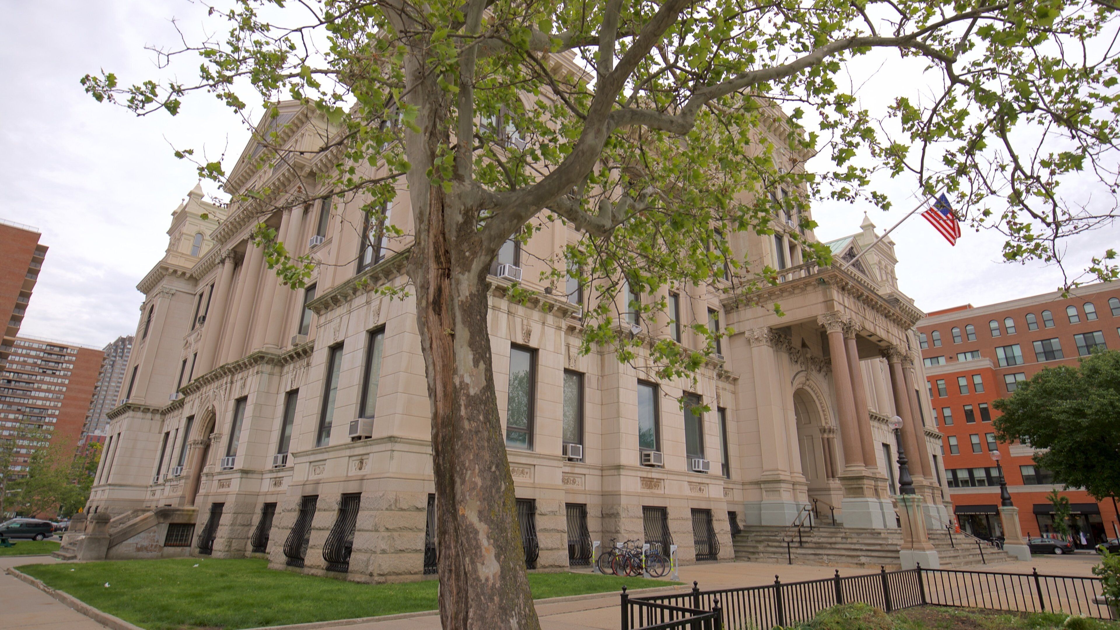 Jersey City City Hall som inkluderer historisk arkitektur