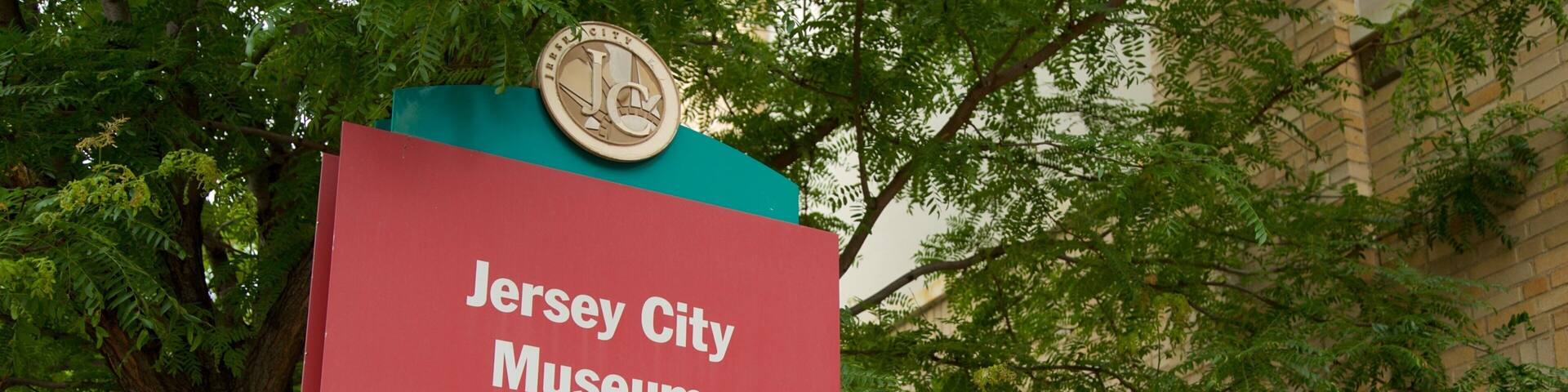 Jersey City Museum which includes signage