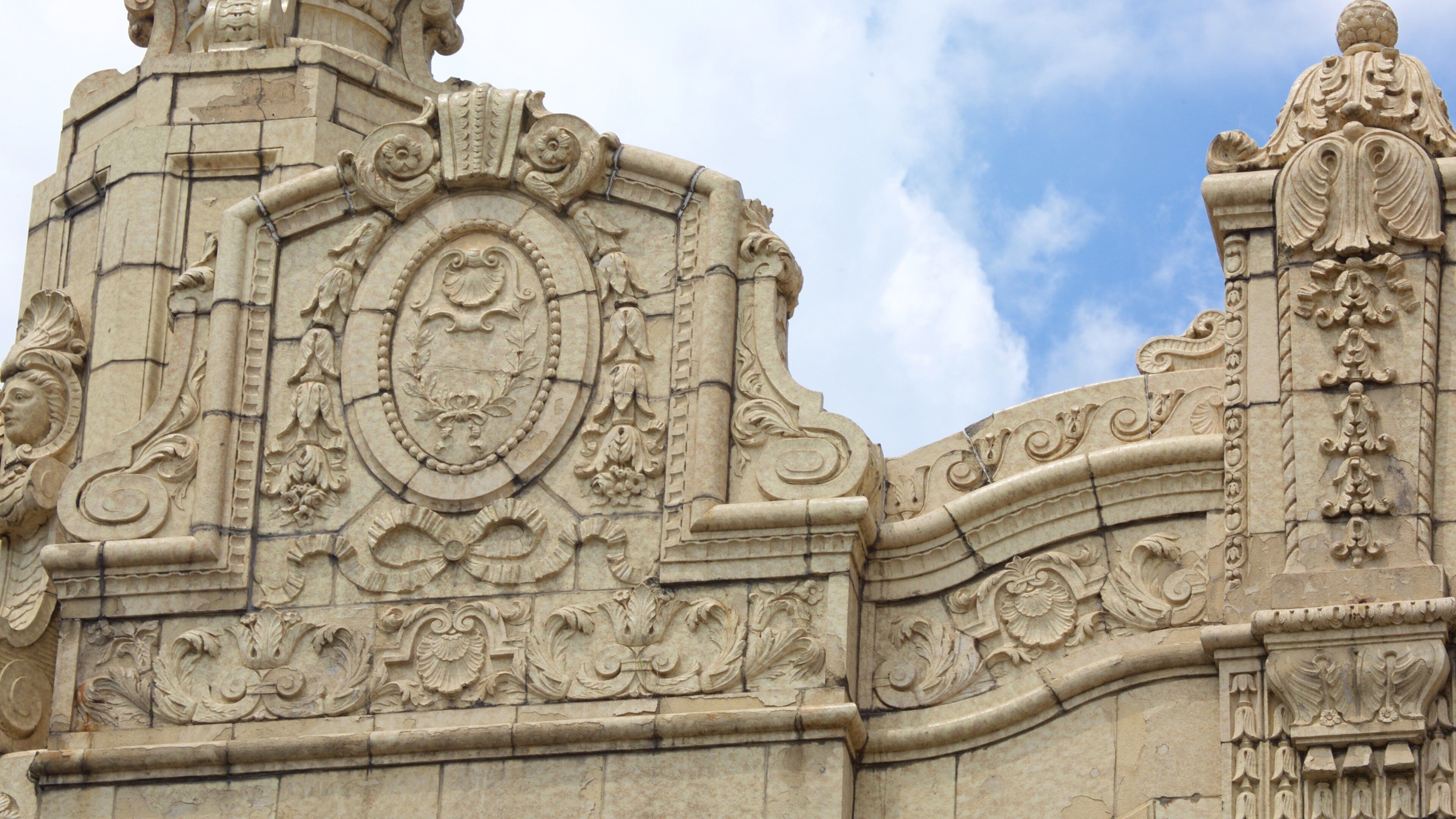 Loew\'s Jersey Theater showing theater scenes