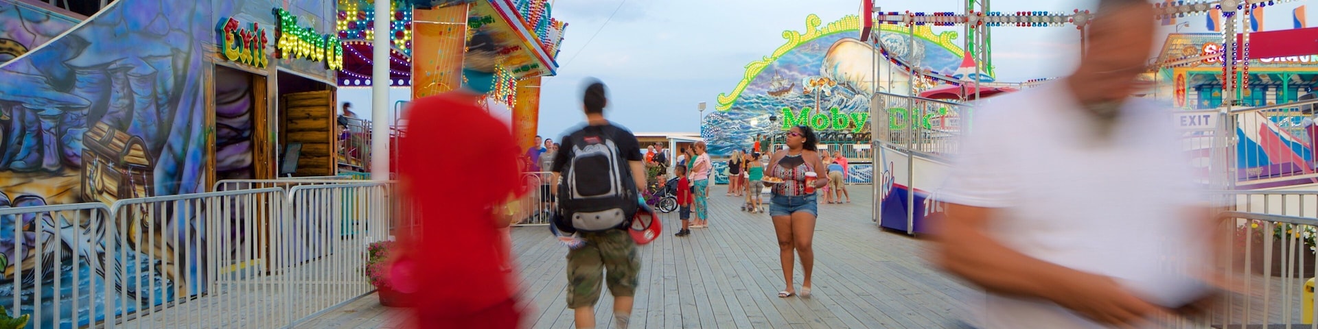 Casino Pier mostrando un festival