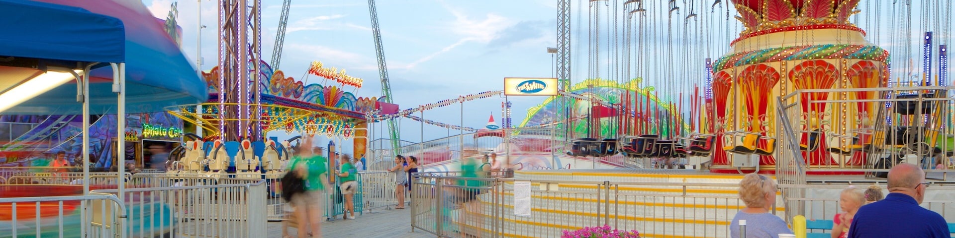 Casino Pier mostrando um festival