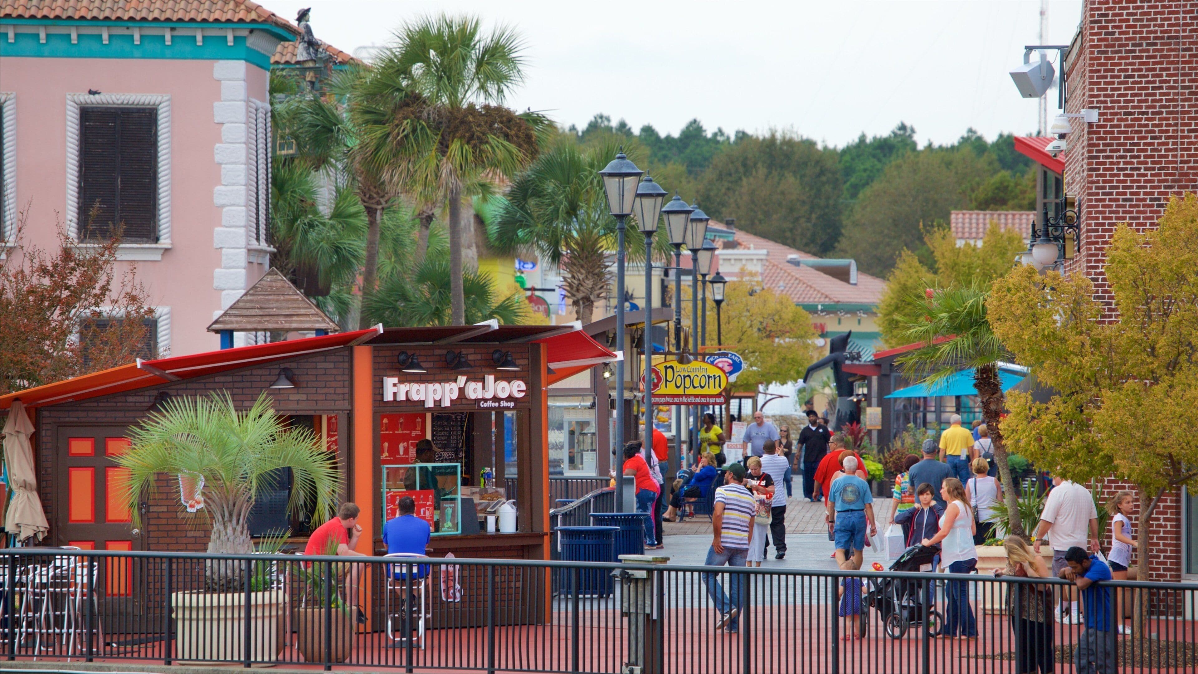 Broadway at the Beach เนื้อเรื่องที่ เครื่องเล่น