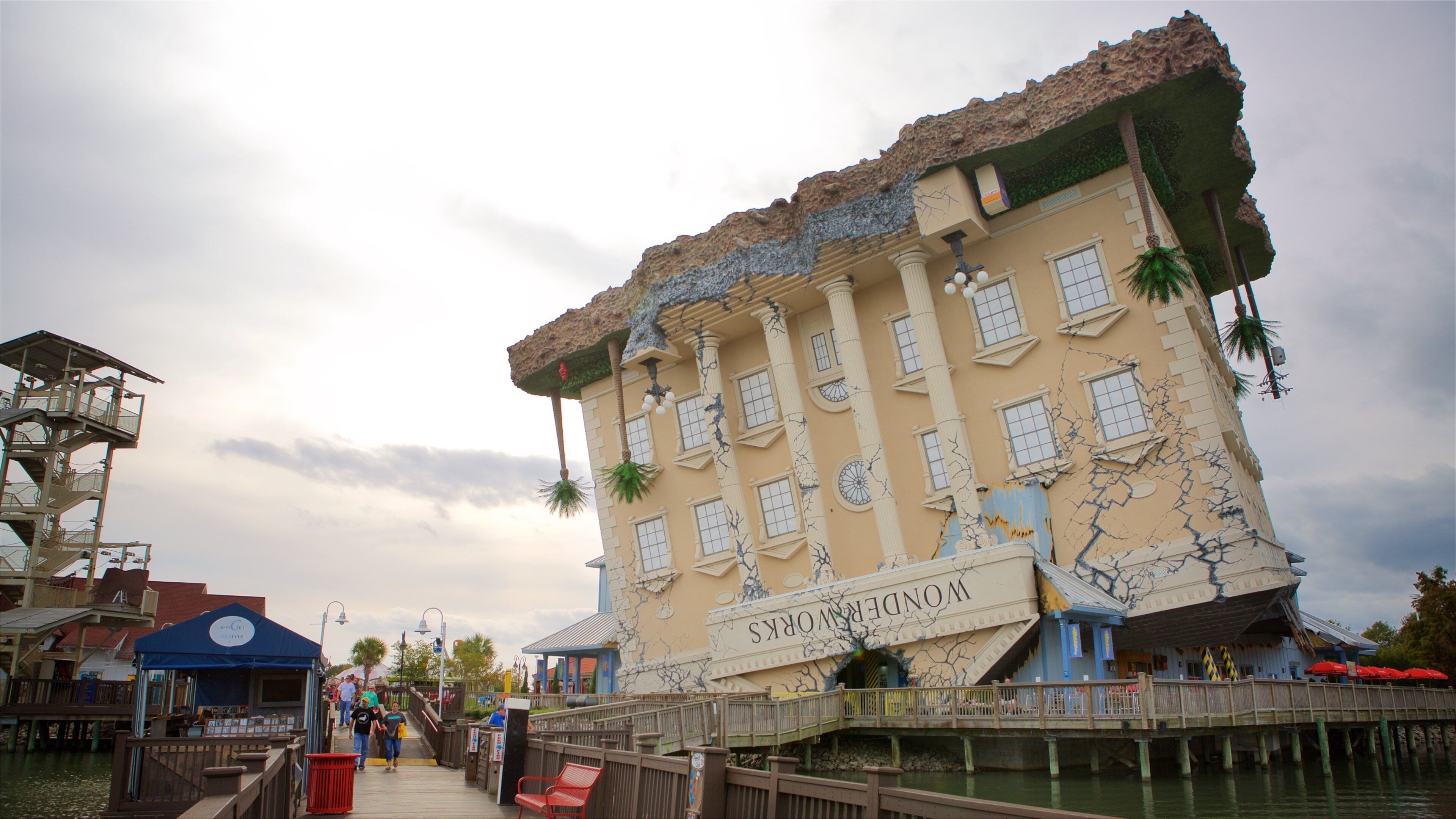 Broadway at the Beach which includes rides