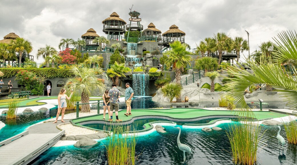 Mount Atlanticus Miniature Golf which includes golf as well as a family