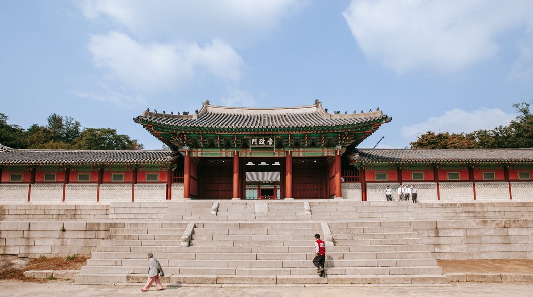 Gyeongbokgung Palace featuring a temple or place of worship and heritage architecture