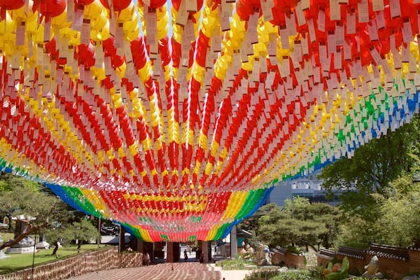 Bongeunsa das einen Outdoor-Kunst und Park