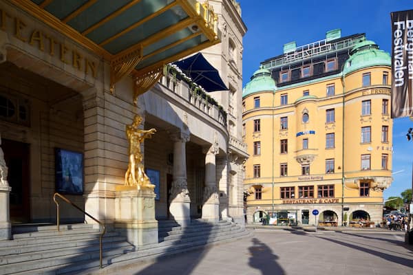 Royal Dramatic Theater featuring heritage architecture and a statue or sculpture