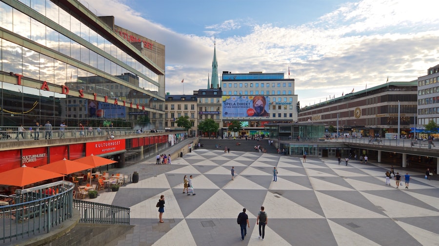 Sergels Square which includes a square or plaza and a city