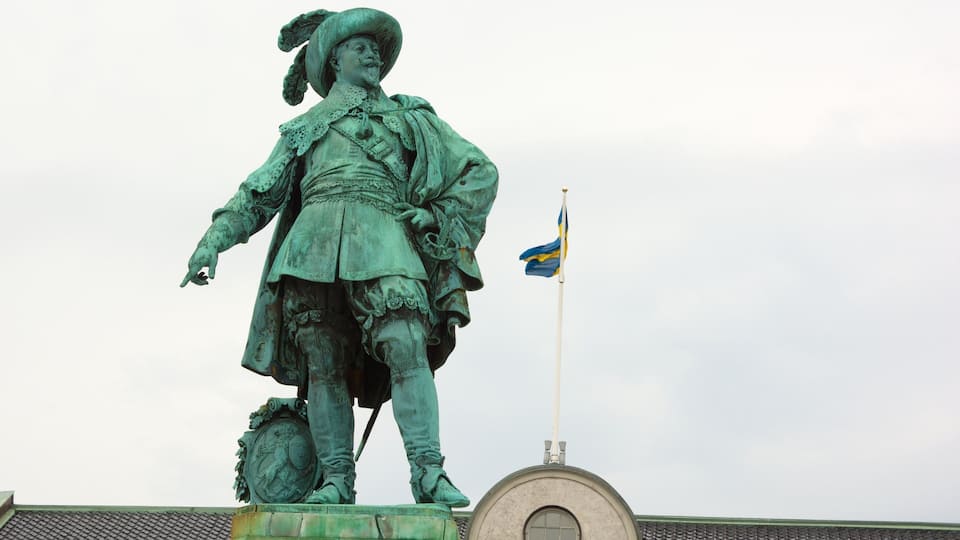 Gustav Adolf Square featuring a statue or sculpture and a monument