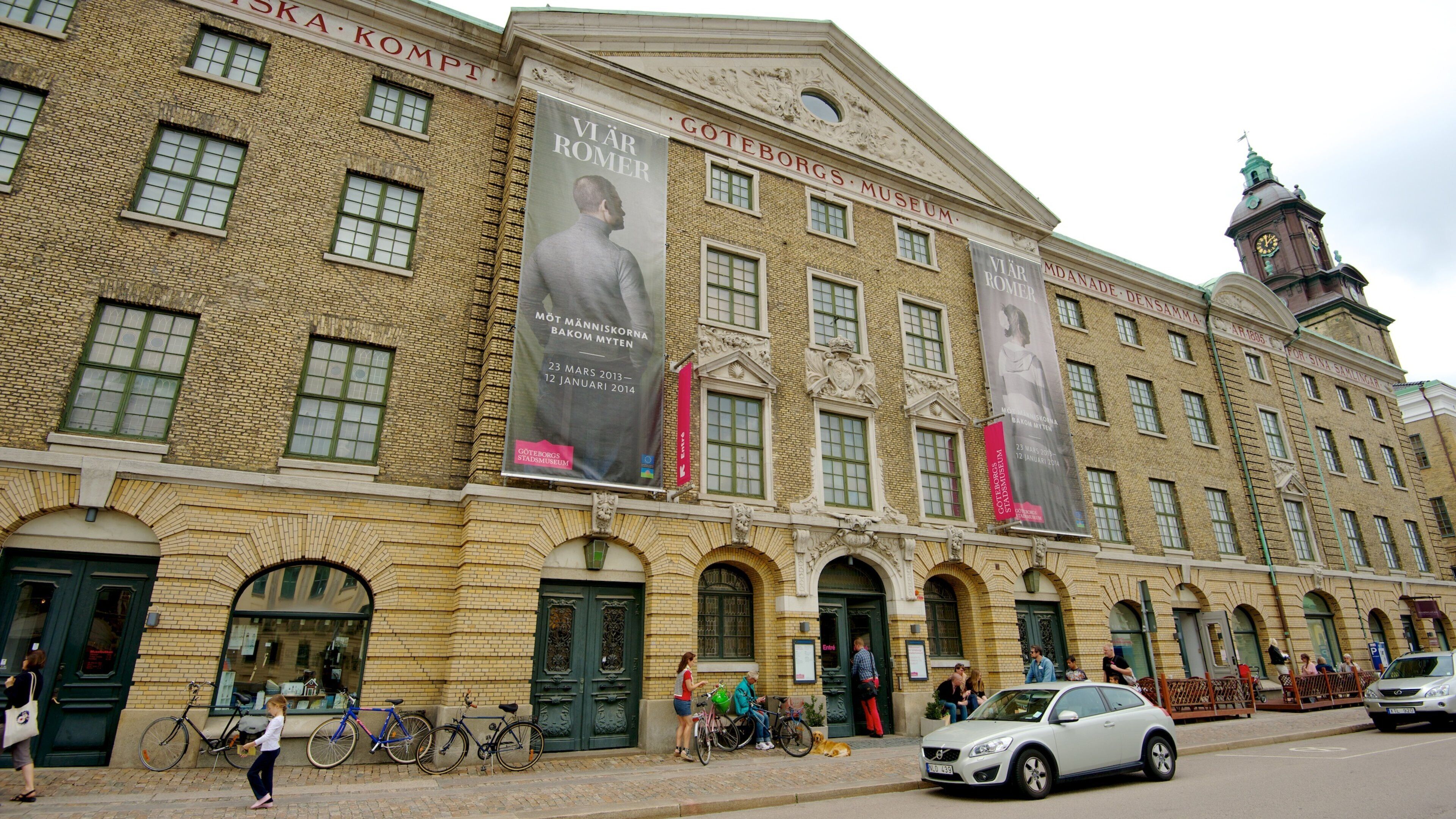 City Museum which includes a city and street scenes