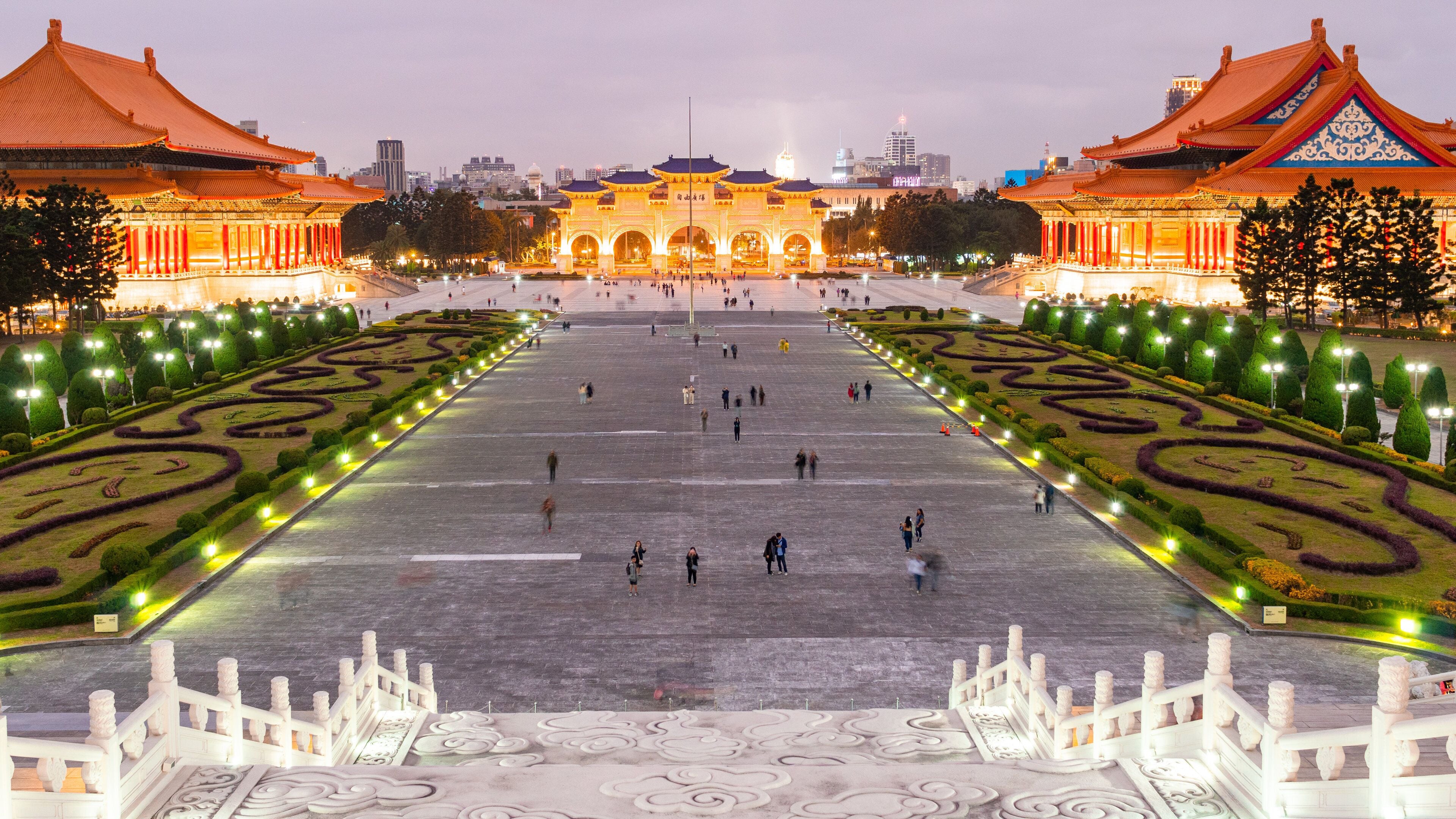 St Maarten and St Martin