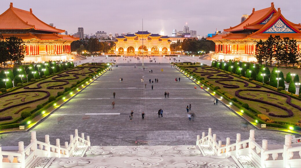 St Maarten and St Martin