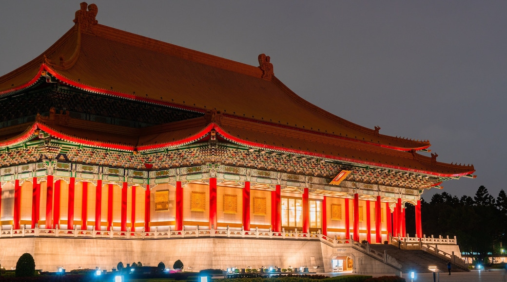 St Maarten and St Martin