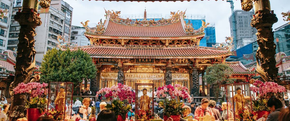 Lungshan Temple featuring a temple or place of worship and religious aspects