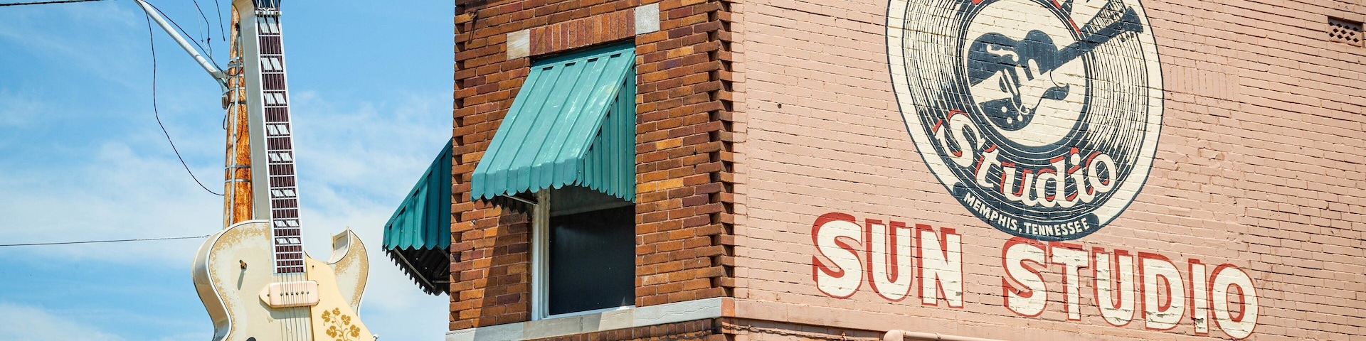 Sun Studio which includes signage
