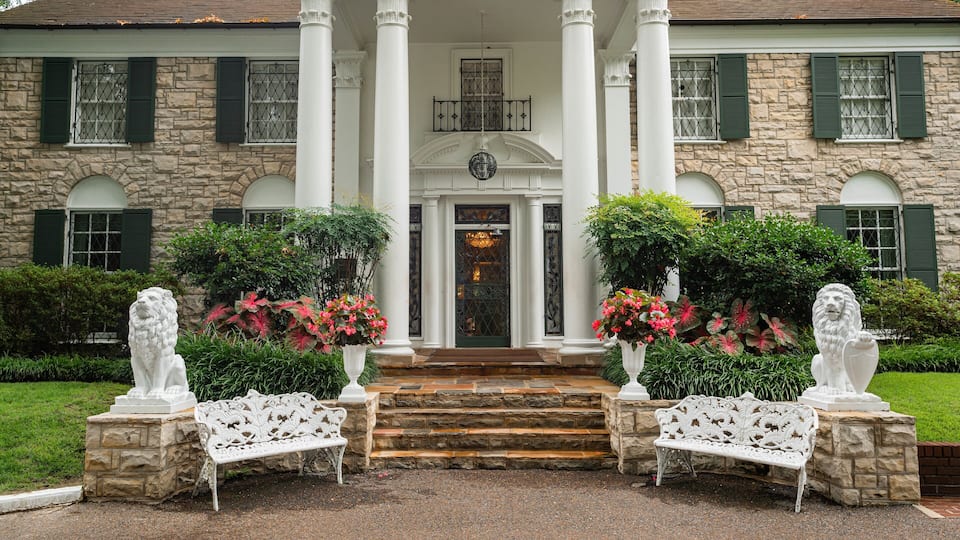 Graceland featuring a house