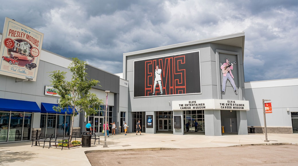 Graceland which includes signage