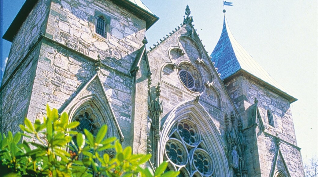 Stavanger Cathedral featuring religious elements, a church or cathedral and heritage architecture