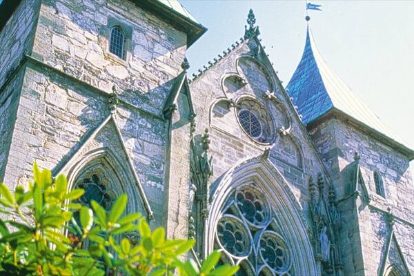 Kathedrale von Stavanger welches beinhaltet Kirche oder Kathedrale, historische Architektur und religiöse Aspekte