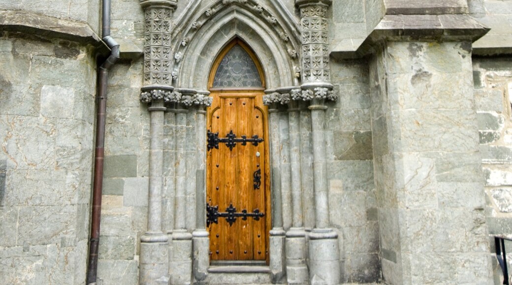 Stavanger Cathedral which includes religious elements and a church or cathedral