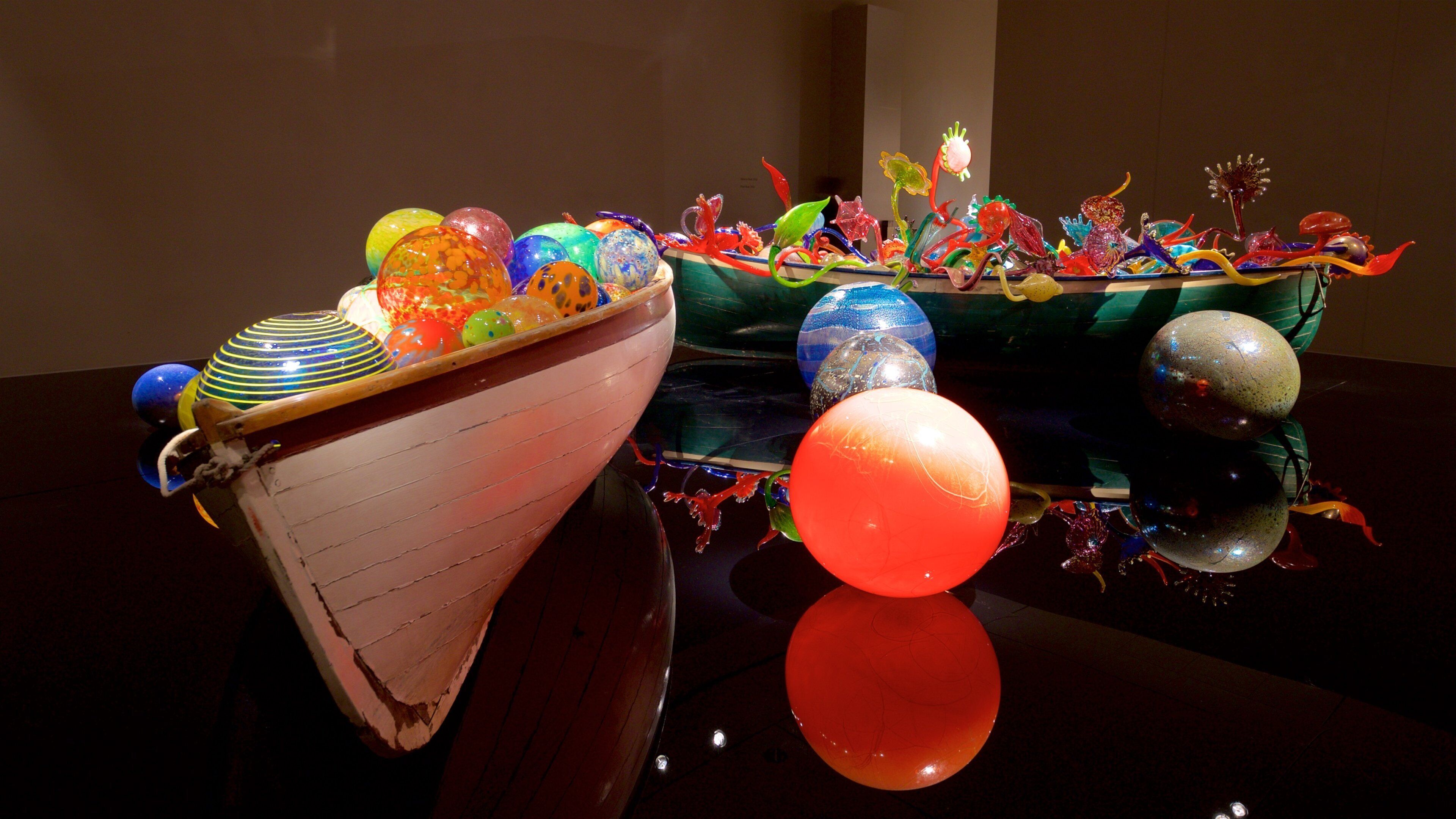 Oklahoma City Museum of Art mostrando vista interna y arte