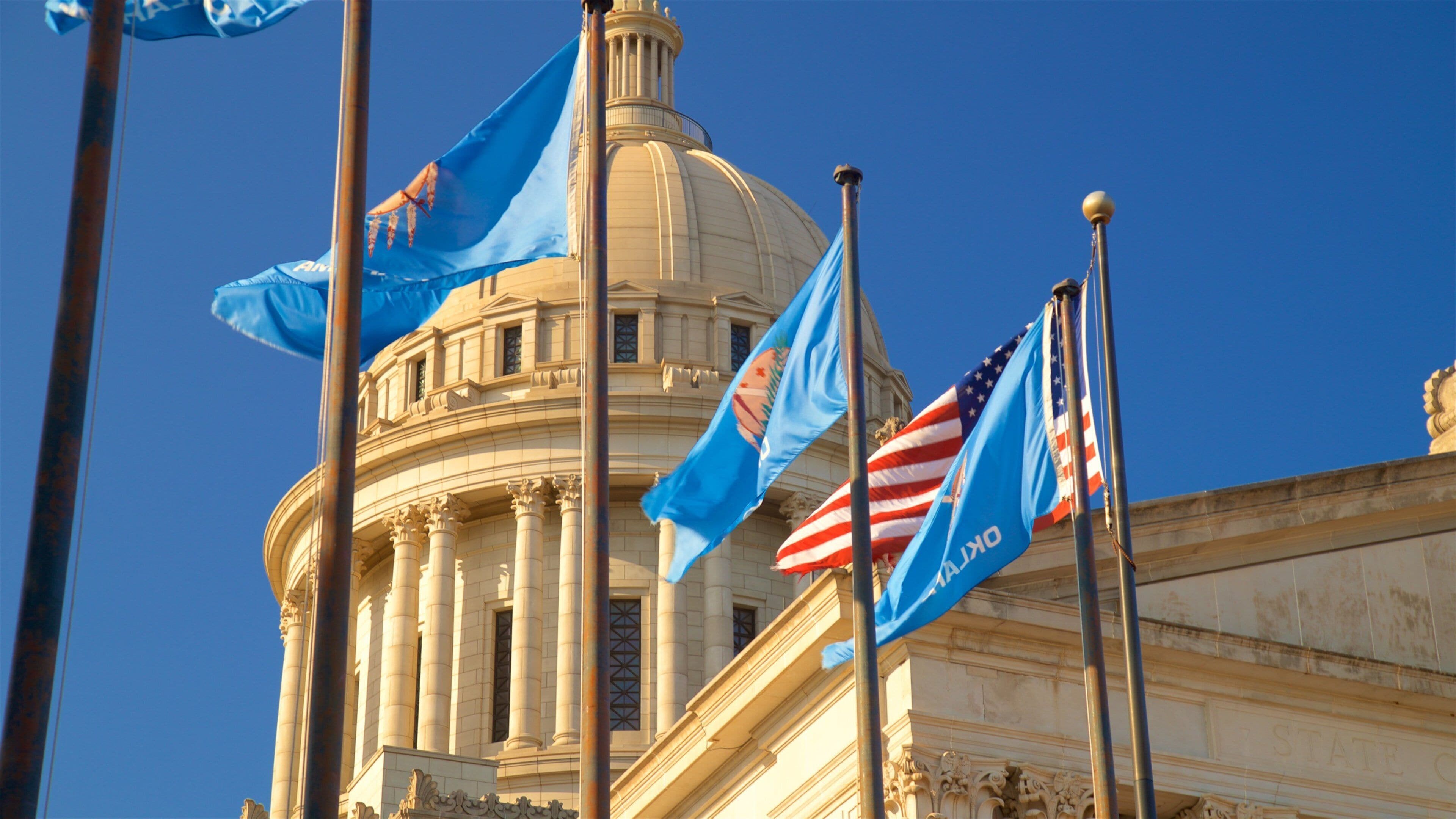 Oklahoma State Capitol which includes heritage elements