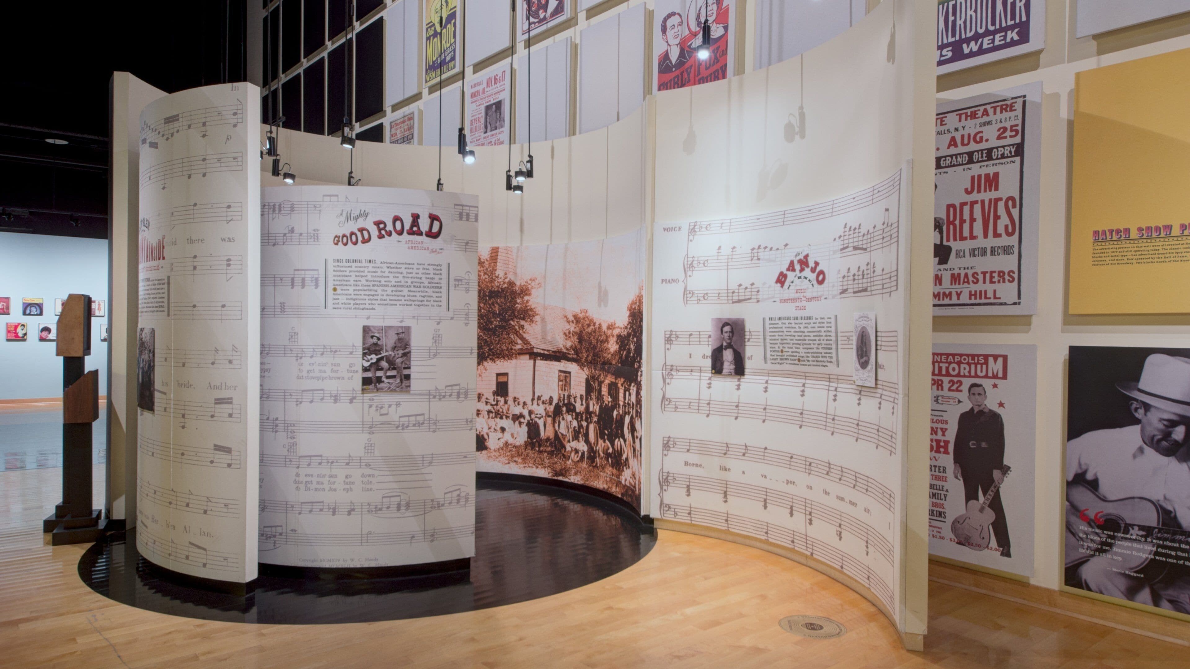 Country Music Hall of Fame og Museum som viser kunst og interiør