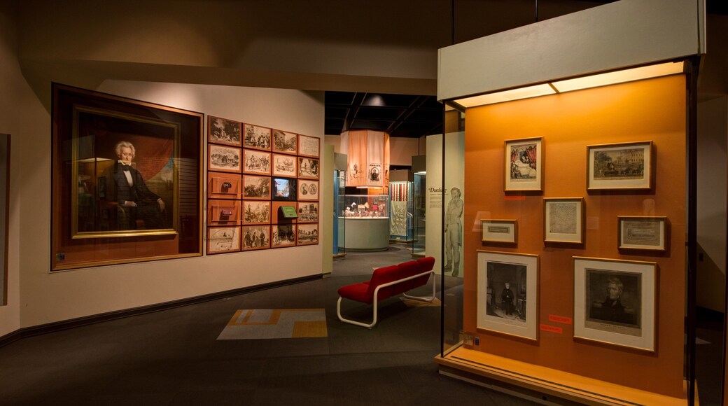 Tennessee State Museum mostrando vistas interiores