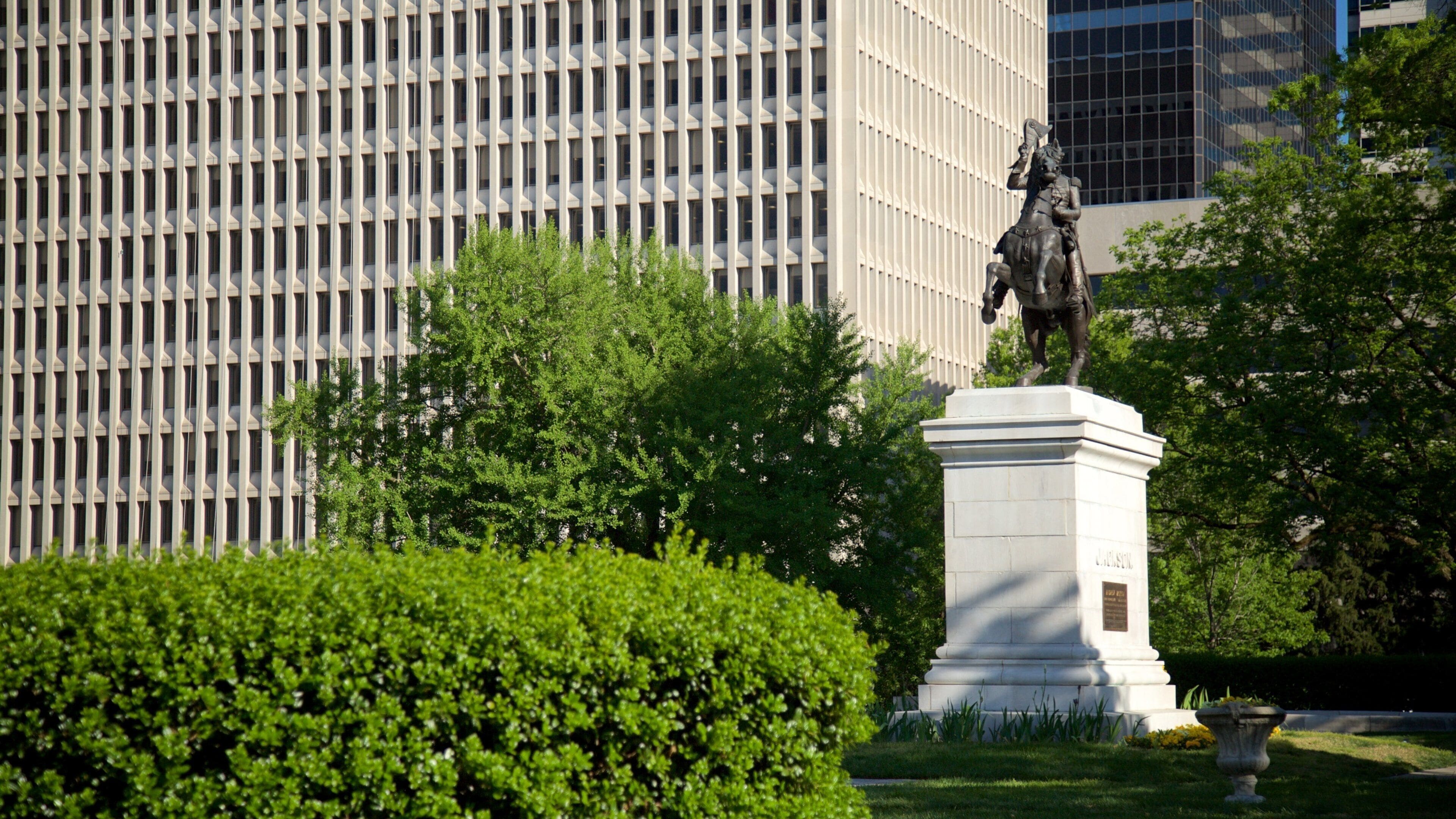 纳什维尔市中心的田纳西州国会大厦| Expedia