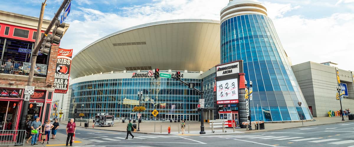 Bridgestone Arena showing modern architecture, street scenes and a city