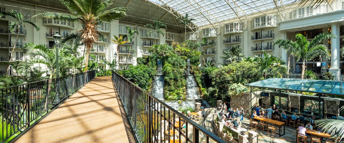 Opryland Hotel Gardens which includes a garden and interior views