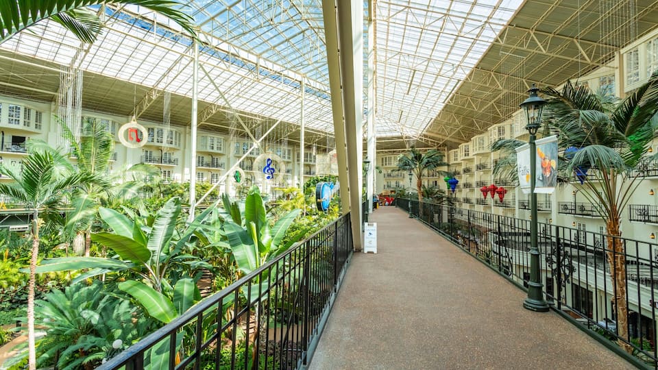 Opryland Hotel Gardens which includes a garden and interior views