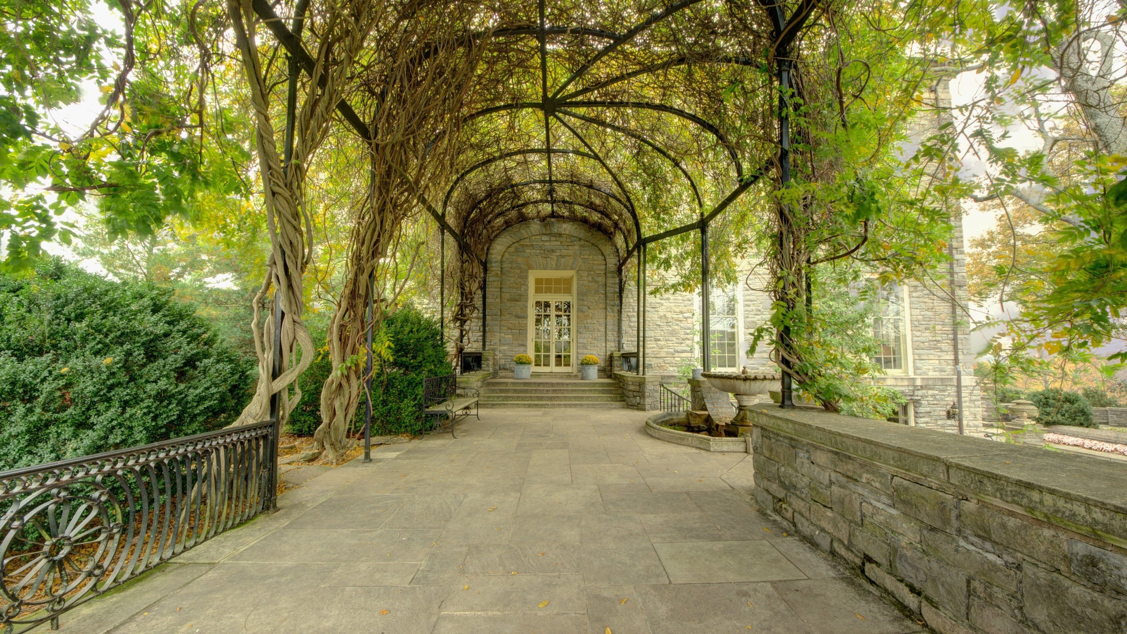 Cheekwood Estate Gardens offers serene beauty and lush landscaping in Nashville, Tennessee during the autumn season