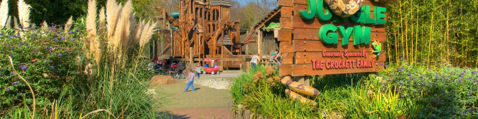 Nashville Zoo featuring zoo animals and signage