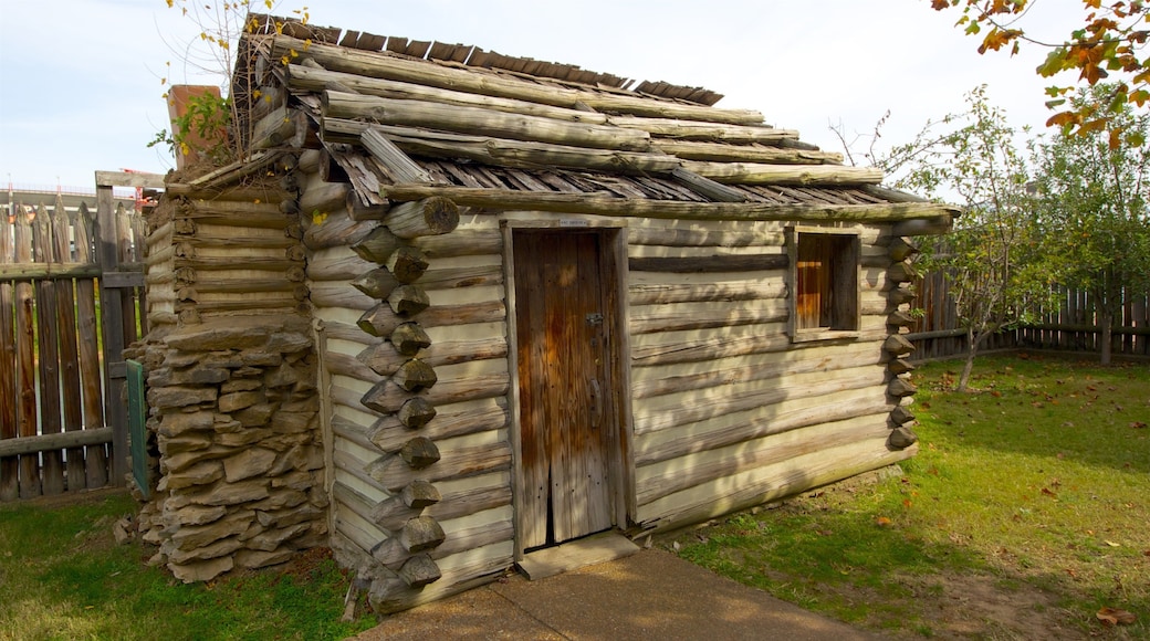 Riverfront Park som viser hus, park og historisk arkitektur