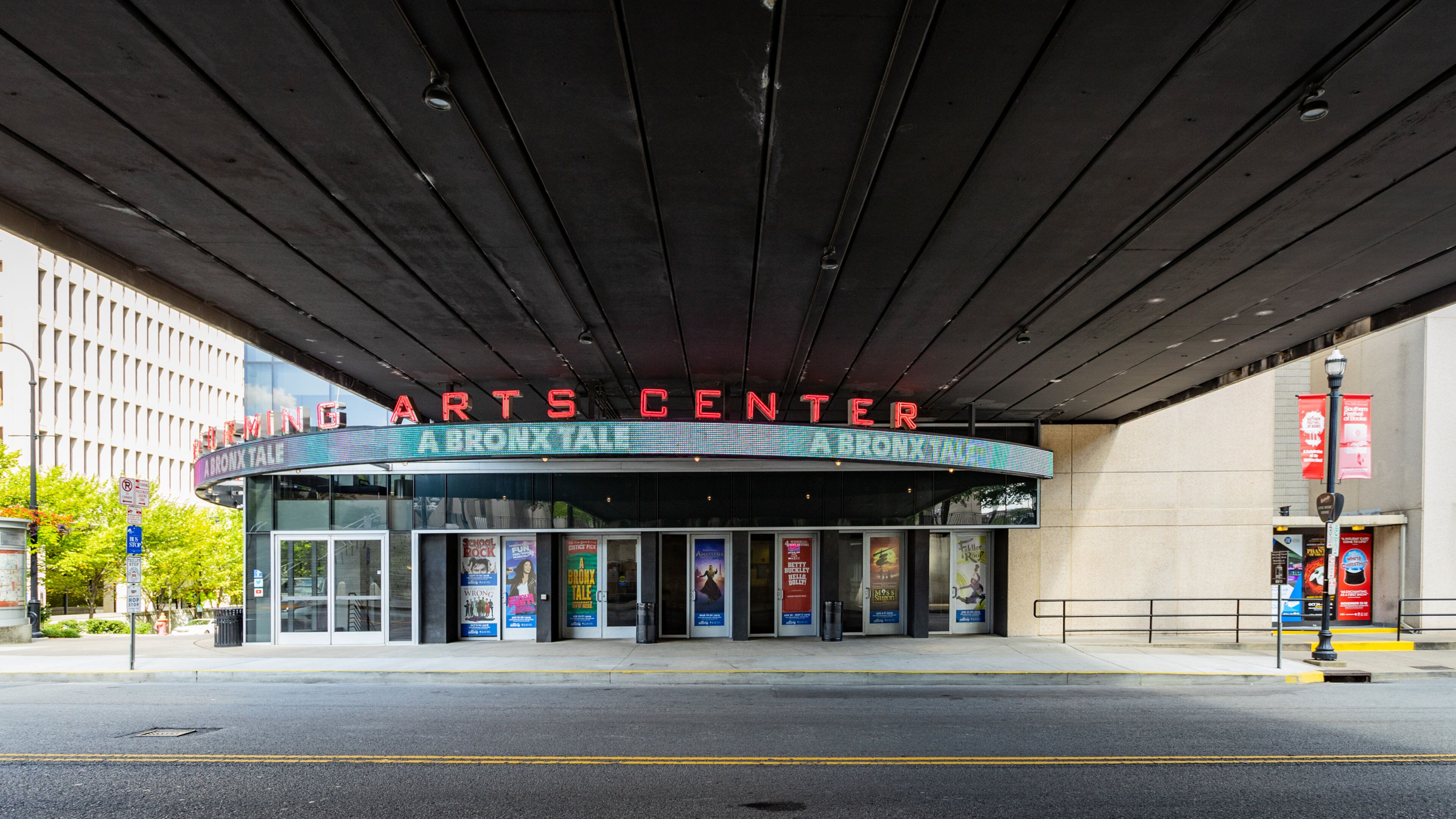 Tennessee Performing Arts Center showing signage