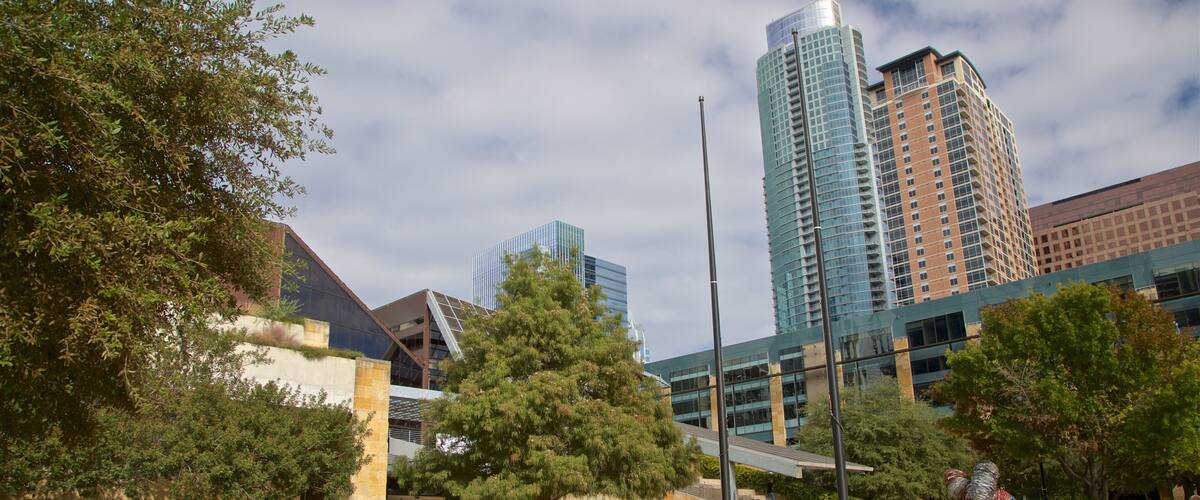 Austin City Hall which includes a skyscraper and a city