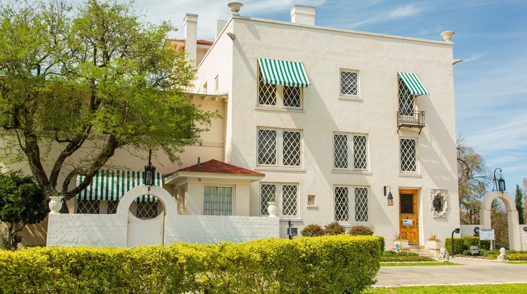 Austin Museum of Art - Laguna Gloria