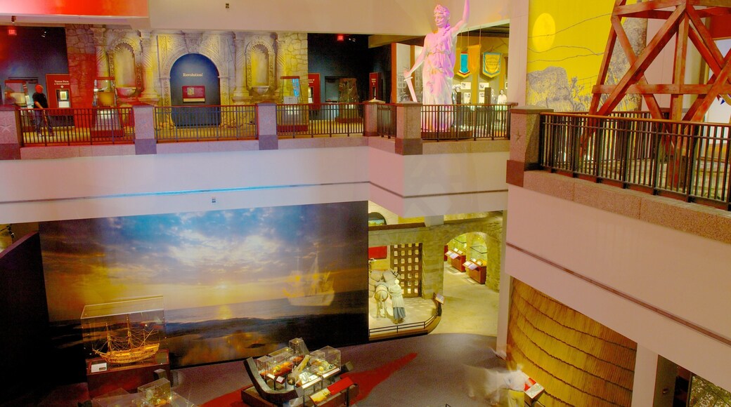 Bob Bullock Texas State History Museum showing interior views