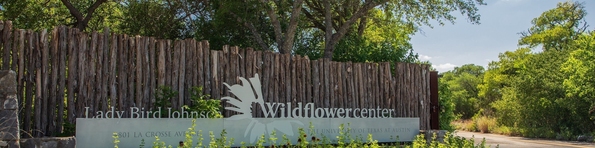 Lady Bird Johnson Wildflower Center showing signage