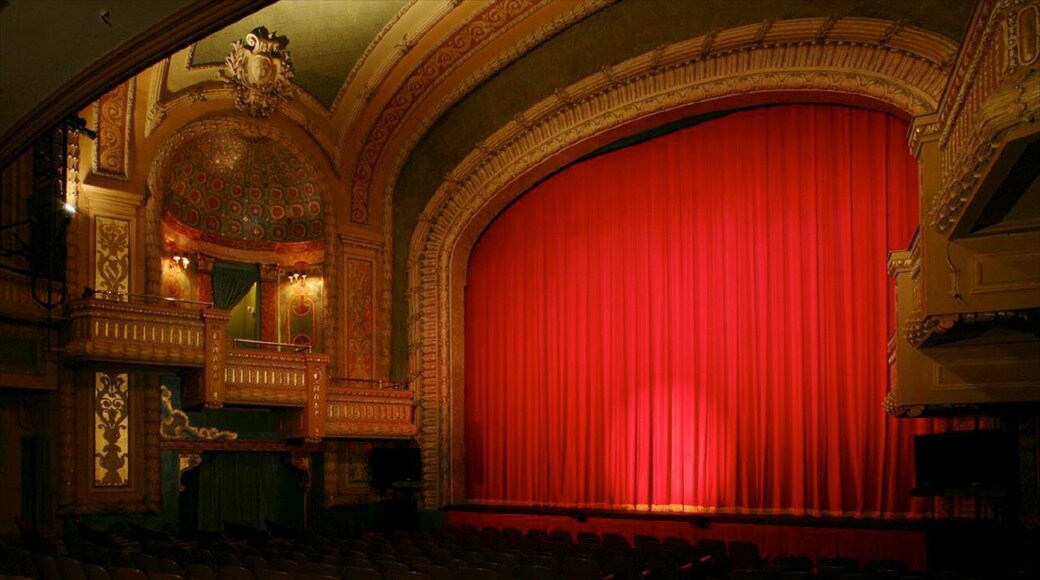 Paramount Theater caratteristiche di teatro e vista interna