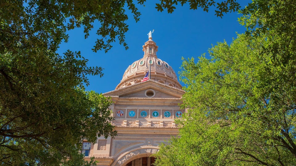 Texas State Capitol which includes an administrative buidling and heritage architecture