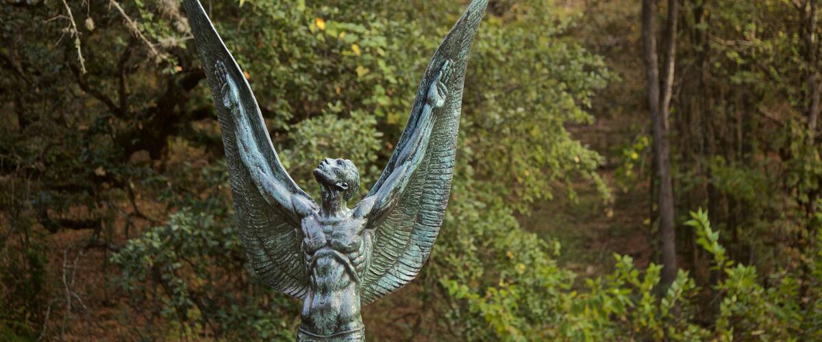 Beeldentuin en Museum Umlauf toont een standbeeld of beeldhouwwerk